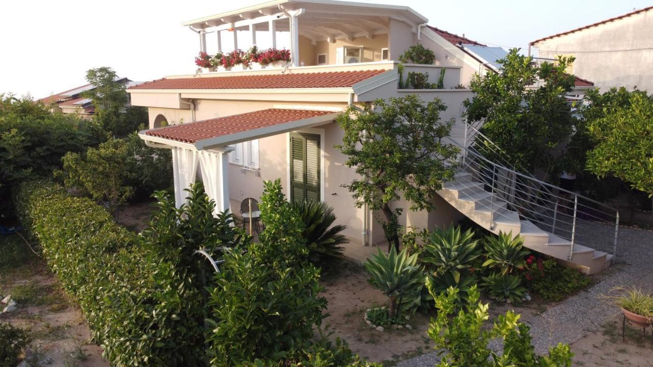 Michelino House Acomodação com café da manhã Parghelia Exterior foto