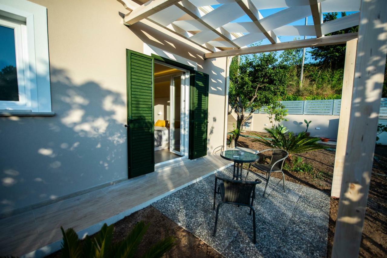 Michelino House Acomodação com café da manhã Parghelia Exterior foto