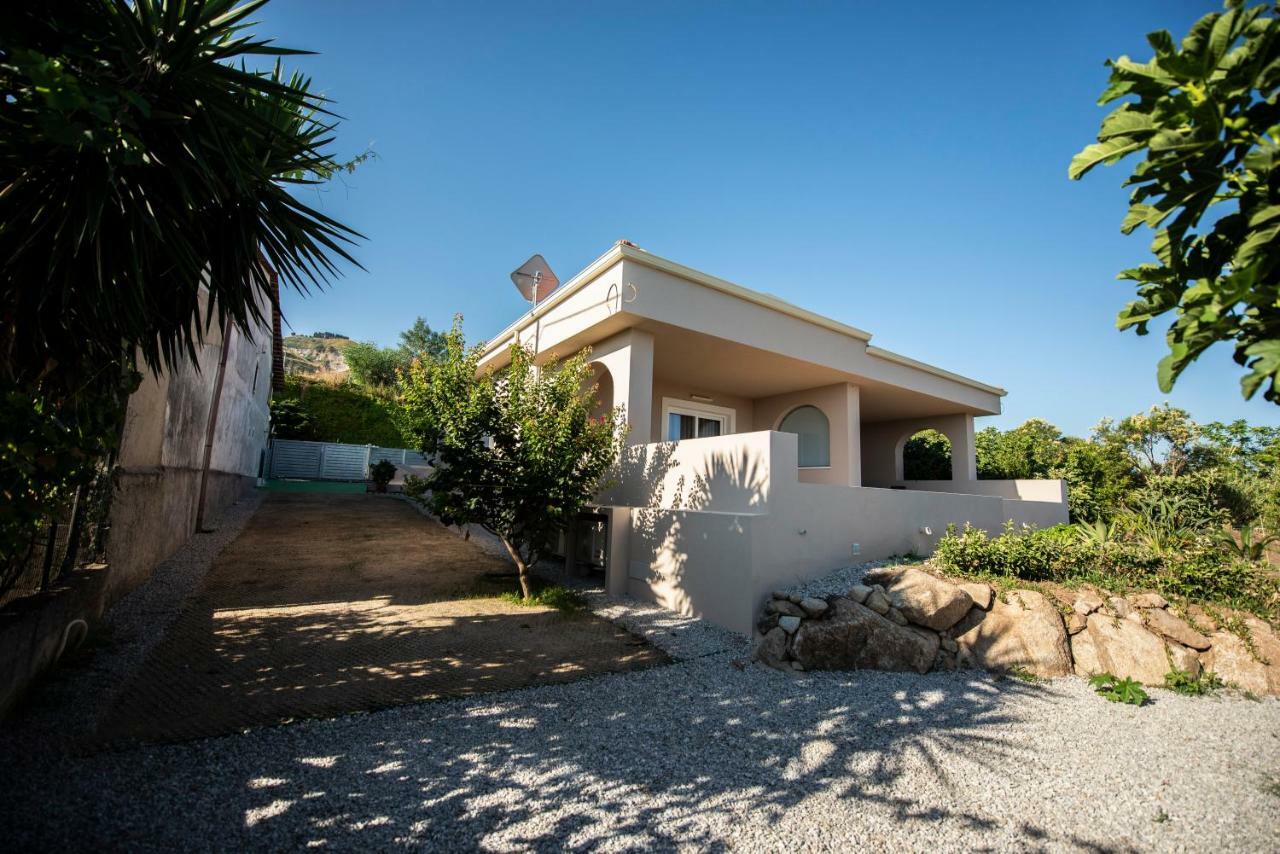 Michelino House Acomodação com café da manhã Parghelia Exterior foto