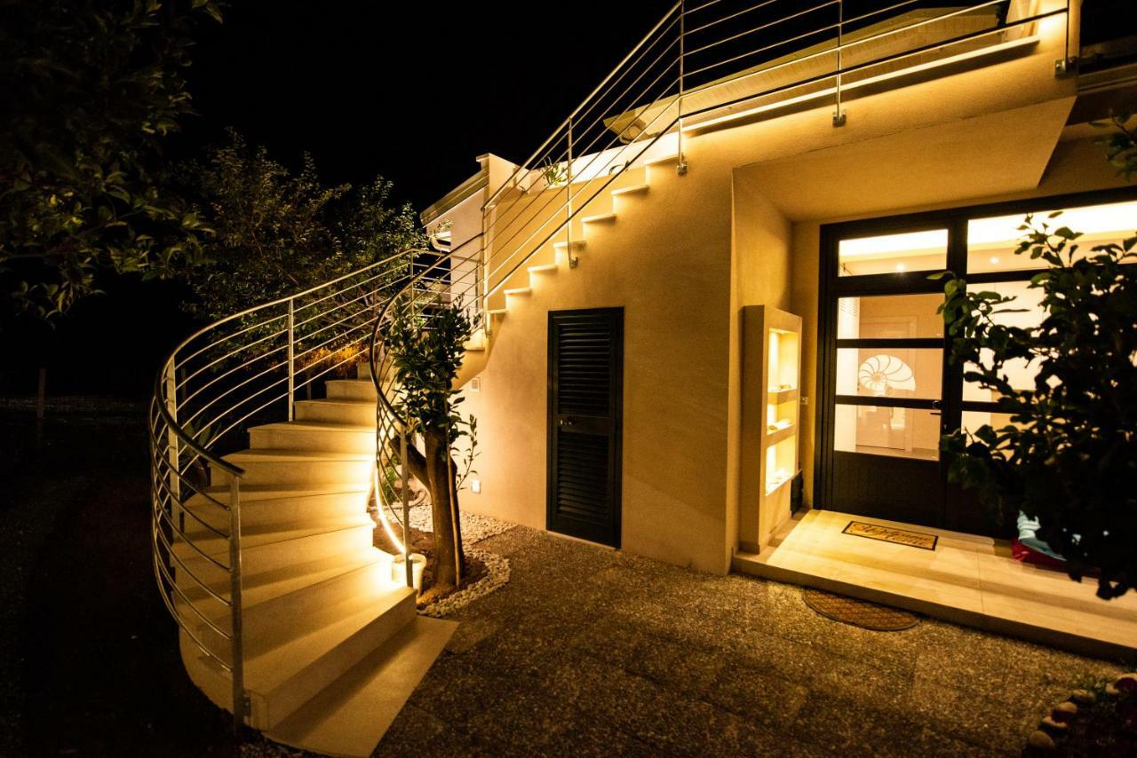 Michelino House Acomodação com café da manhã Parghelia Exterior foto